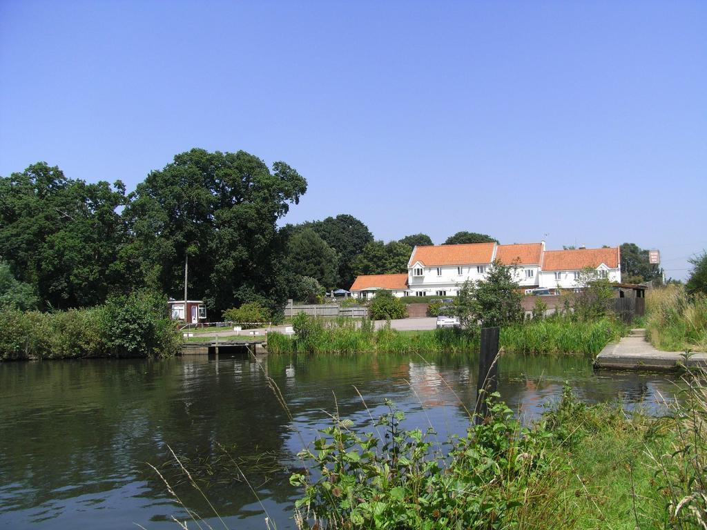 Wayford Bridge Inn Hotel Stalham Zewnętrze zdjęcie