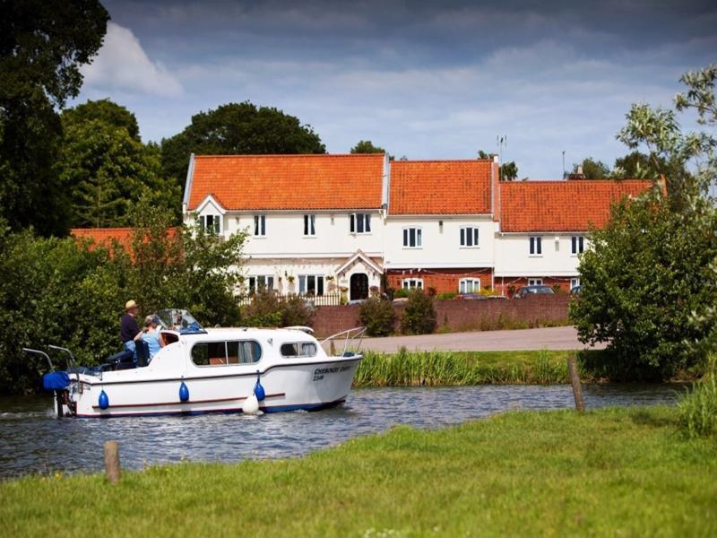 Wayford Bridge Inn Hotel Stalham Zewnętrze zdjęcie